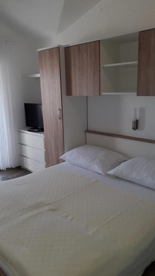 Haus Milana Apartment Nin Exterior photo