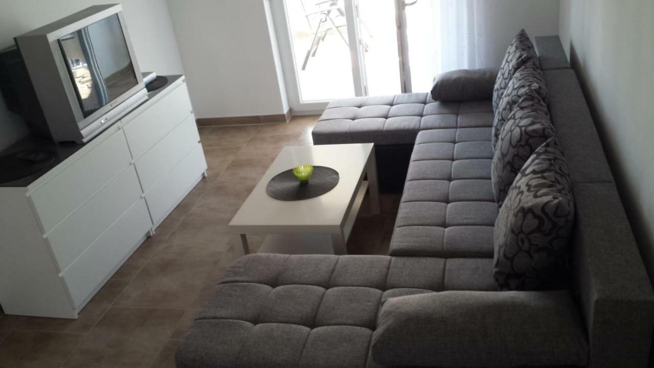 Haus Milana Apartment Nin Exterior photo