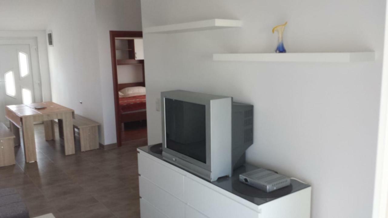 Haus Milana Apartment Nin Exterior photo